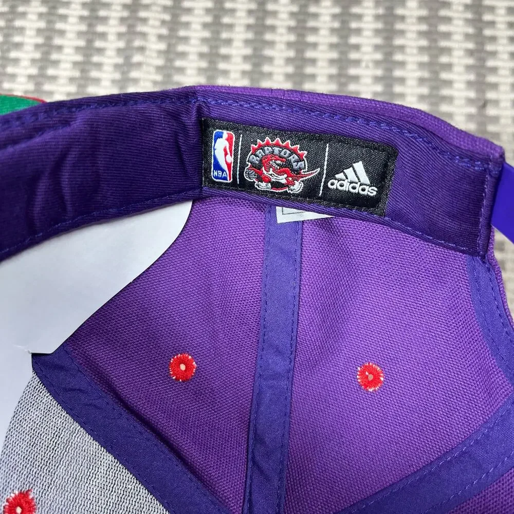 TORONTO RAPTORS NBA Retro Vintage Snapback Cap purple / Red Hat New By‎ Adidas